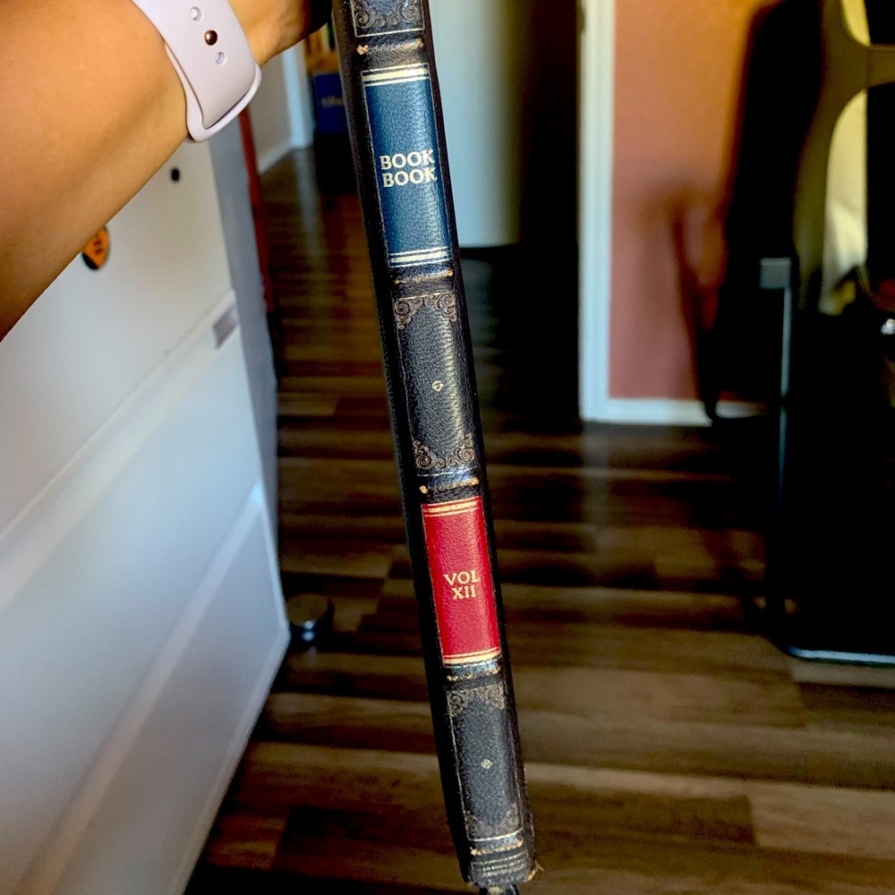 Twelve South BookBook iPad 12.9 case